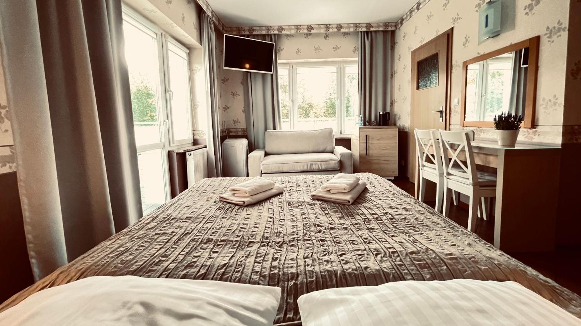Hotel Bellevue Charzykowy Quarto foto